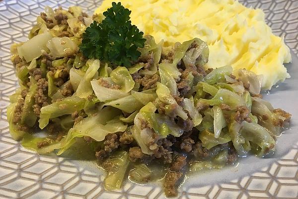 Pointed Cabbage and Minced Meat Pot