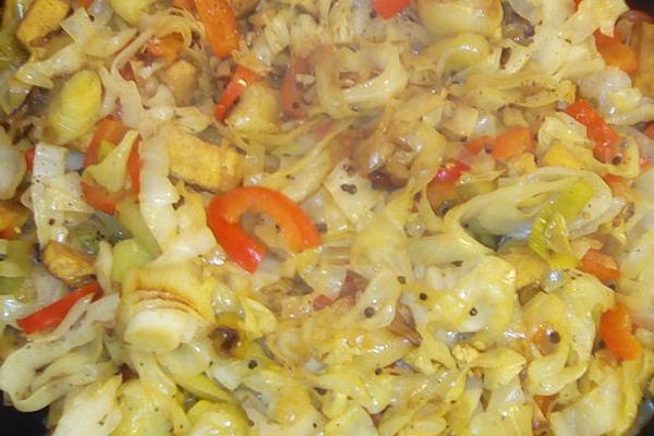 Pointed Cabbage Curry Pan