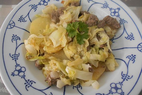 Pointed Cabbage Mince Casserole