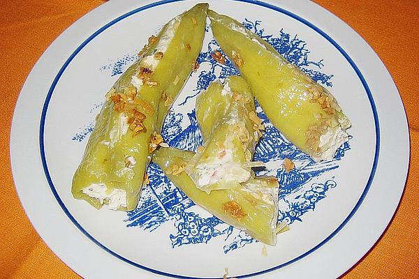 Pointed Peppers with Spicy Sheep`s Cheese Filling