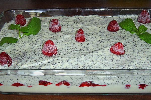 Poppy Seed Pudding Cream with Raspberries