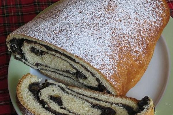 Poppy Seed Strudel