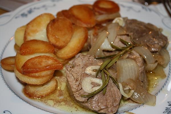 Pork Fillet with Onions, Garlic, Rosemary and Balsamic Vinegar