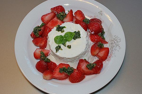 Pot Foam with Strawberries and Sweet Pesto