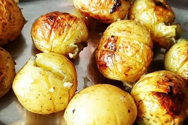 Potato and Garlic Skewers for Grilling