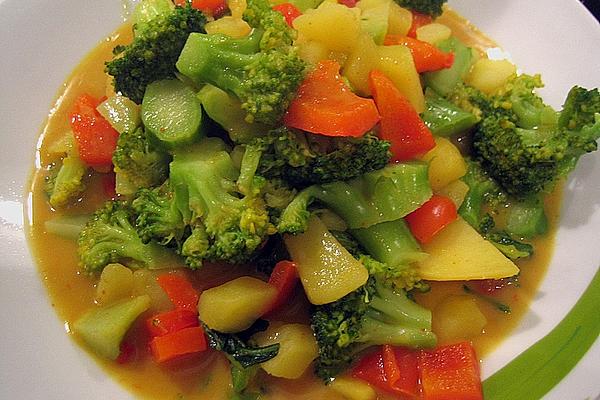 Potato and Vegetable Stew in Curry Coconut Sauce