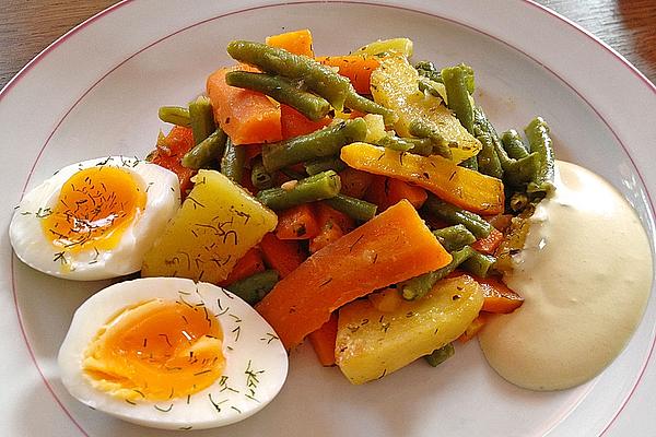Potato-carrot-bean Pan with Egg and Dip