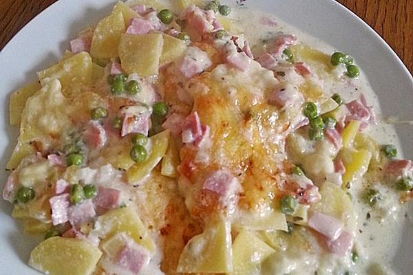 Potato Casserole with Peas and Ham