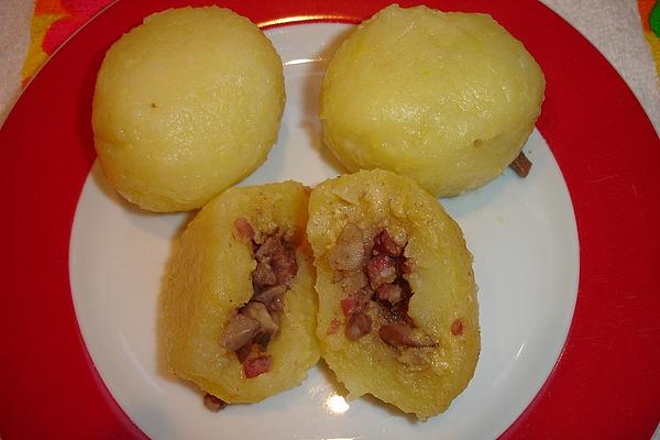 Potato Dumplings Filled with Chestnuts, Mushrooms and Diced Ham