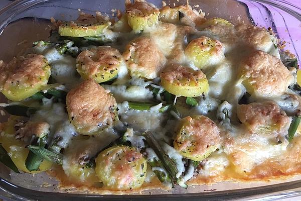 Potato, Minced Beef and Asparagus Bake
