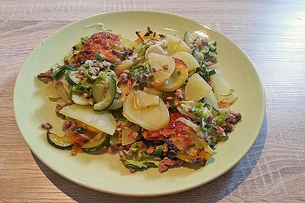 Potato – Zucchini – Leek – Casserole with Mince