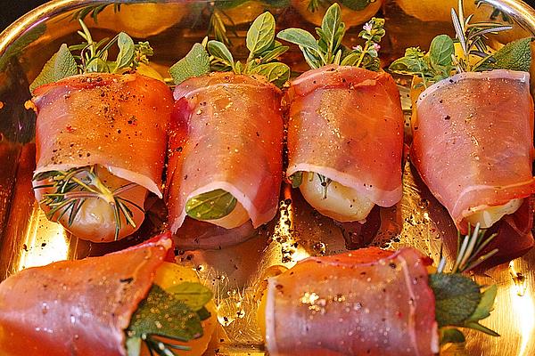 Potatoes with Herbs Wrapped in Ham