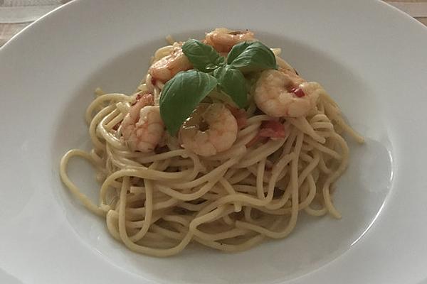 Prawns in Coconut Sauce with Mie Noodles