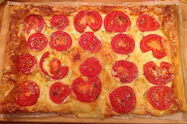 Puff Pastry – Pizza with Tomatoes