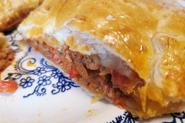 Puff Pastry Pockets with Minced Vegetable Filling