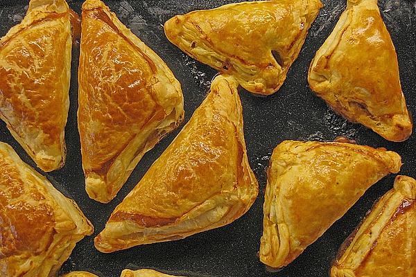 Puff Pastry Pockets with Spicy Filling
