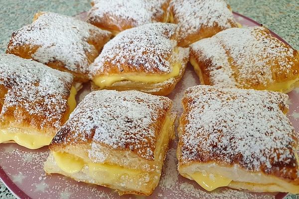 Puff Pastry Slices with Paradise Cream