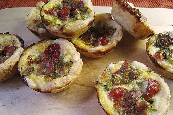 Puff Pastry Tartlets with Parma Ham