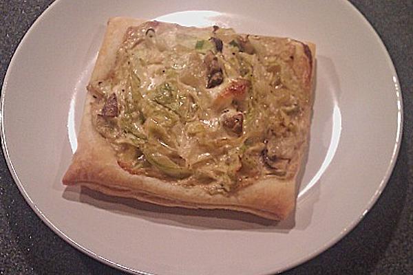 Puff Pastry with Pointed Cabbage – Cream Cheese Hood