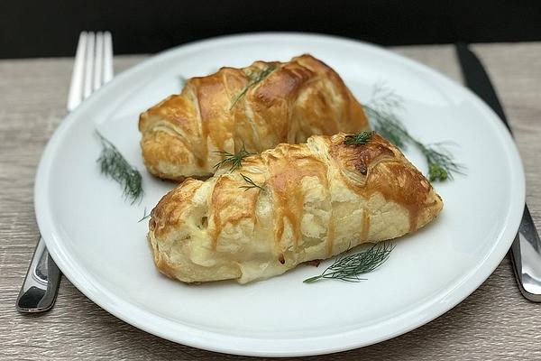 Puff Pastry with Salmon and Mozzarella