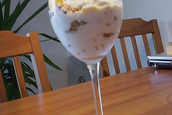 Quark Tiramisu Cream with Various Fruits