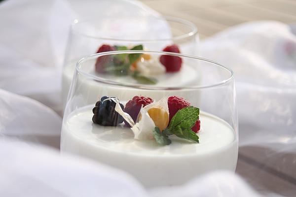 Quark-yoghurt-lemon Mousse