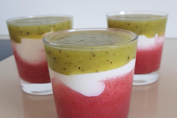 Quark – Yogurt with Fruits in Glasses