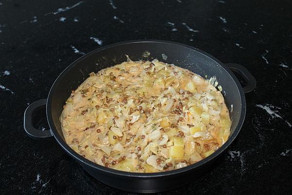 Quick Cabbage Stew with Lentils