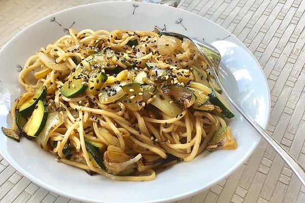 Quick Fried Noodles with Vegetables