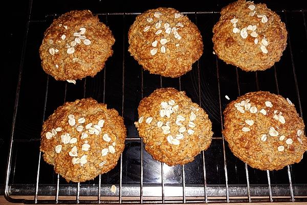 Quick Quark and Oatmeal Buns Without Flour
