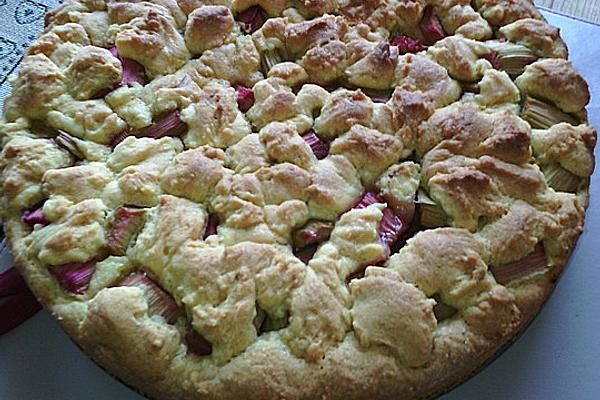 Quick Rhubarb Crumble Cake