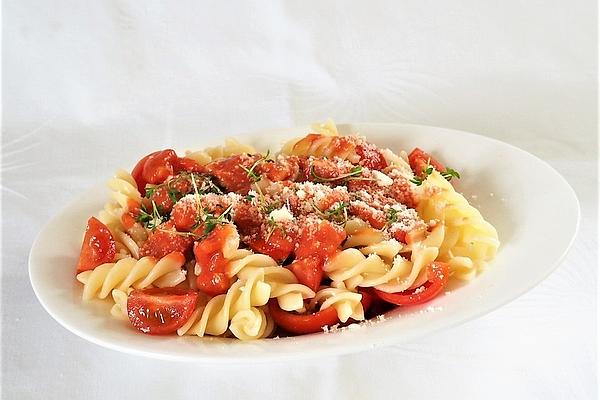 Quick Tomato Sauce with Fresh Tomatoes and Balsamic Vinegar