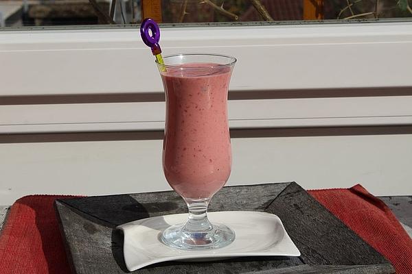 Raspberry and Melon Smoothie