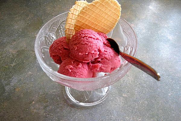 Raspberry Ice Cream with Liqueur