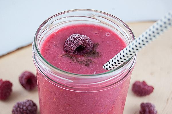 Raspberry Smoothie with Ginger and Vanilla