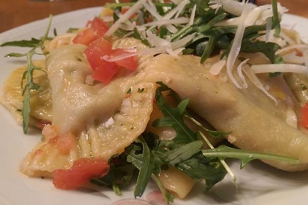Ravioli Filled with Mozzarella, Sun-dried Tomatoes and Rocket