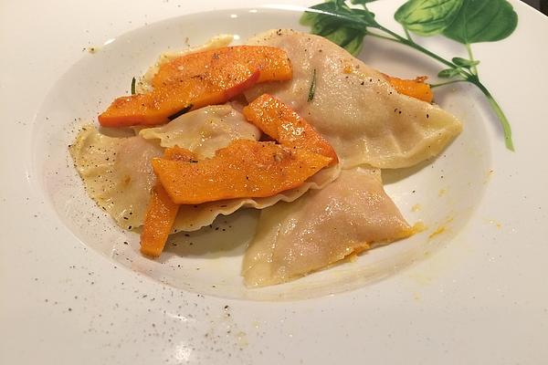 Ravioli with Pumpkin and Pepper Filling