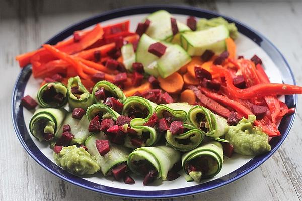 Raw Food Platter with Filled Zucchini Rolls