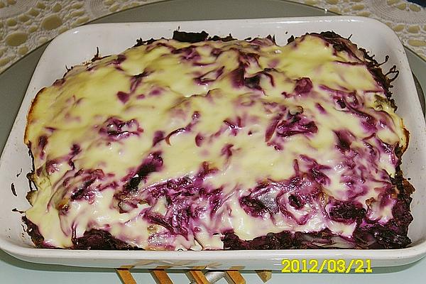 Red Cabbage Casserole with Minced Meat and Potatoes