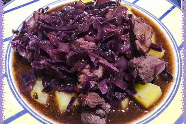 Red Cabbage Goulash