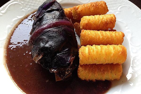 Red Cabbage Rolls Heartily Filled