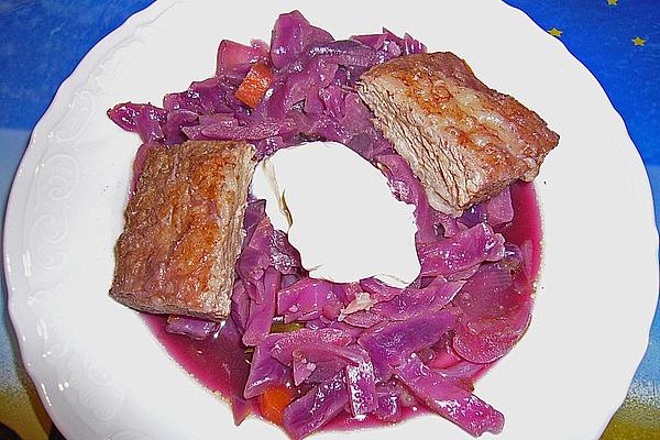 Red Cabbage Soup with Beef