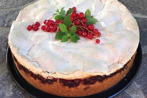 Red Currant and Nut Cake with Meringue
