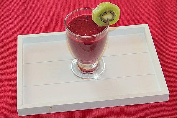 Red Currant, Cherry and Kiwi Smoothie