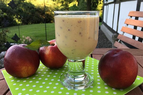 Refreshing Nectarine Smoothie