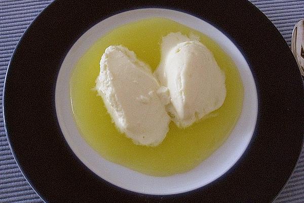 Resis Yogurt Cream on Orange Mirror