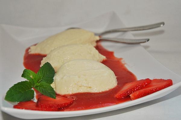 Rhubarb Mousse with Strawberry Sauce