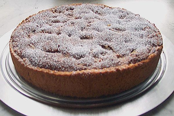 Rhubarb – Nut – Cream Cake with Shortcrust Base