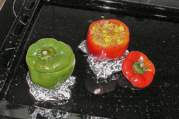 Rice-filled Peppers with Cheese