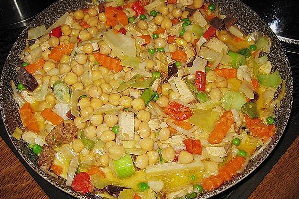 Rice Pan with Frozen Vegetables, Smoked Tofu, Chickpeas and Coconut Milk